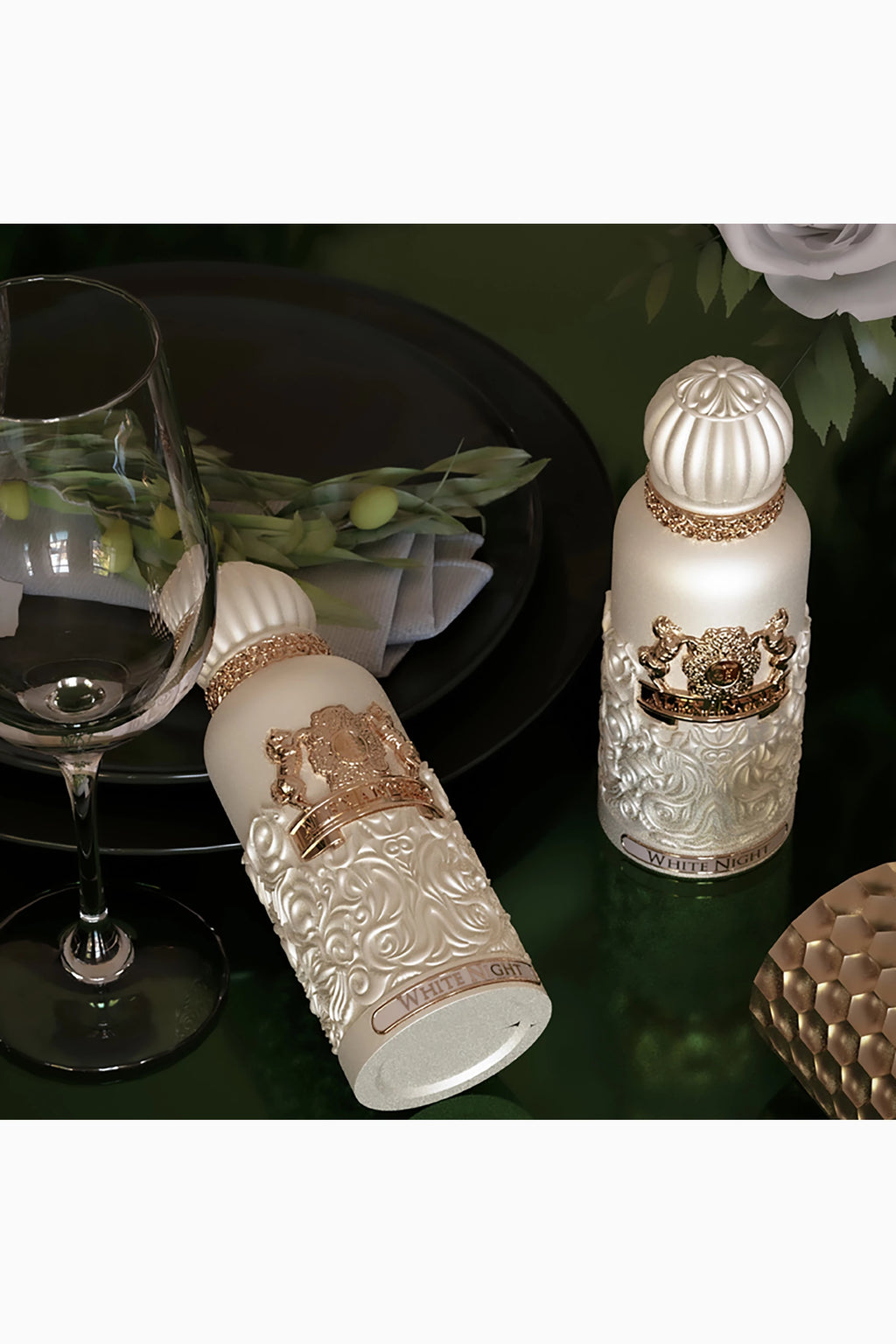 White Night Signature Eau de Parfum